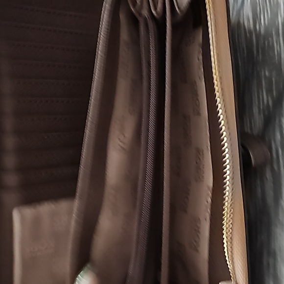 MK clutch - Picture 4 of 4